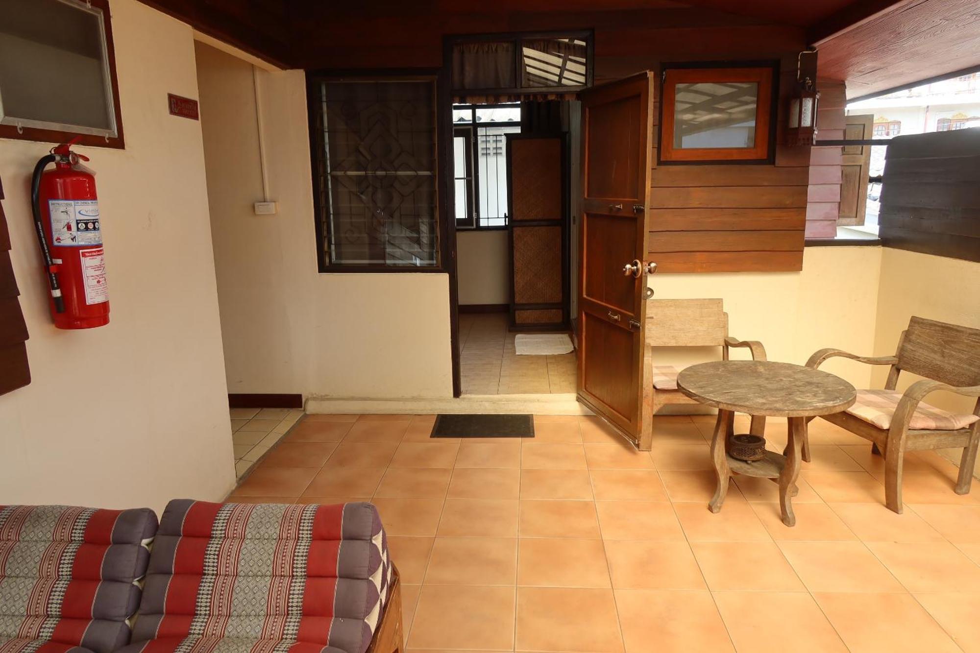 Banjai Garden Guesthouse Chiang Mai Bagian luar foto