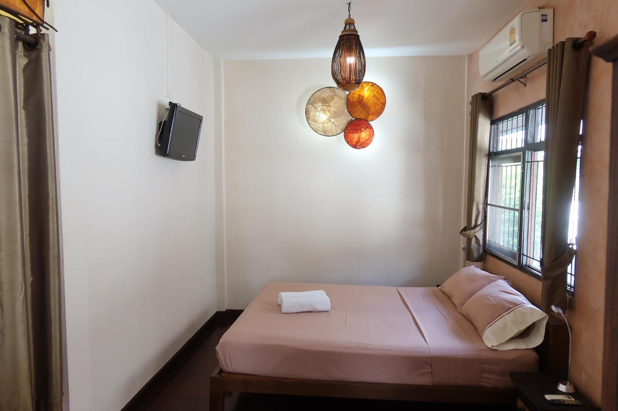 Banjai Garden Guesthouse Chiang Mai Bagian luar foto